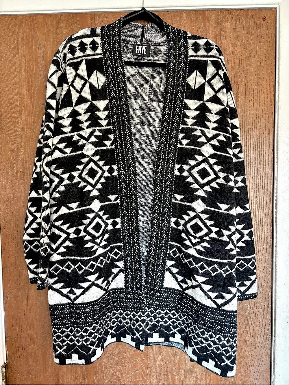 Frye Geometric Aztec Print Open Front Cardigan Black & White XXL - Picture 2 of 5